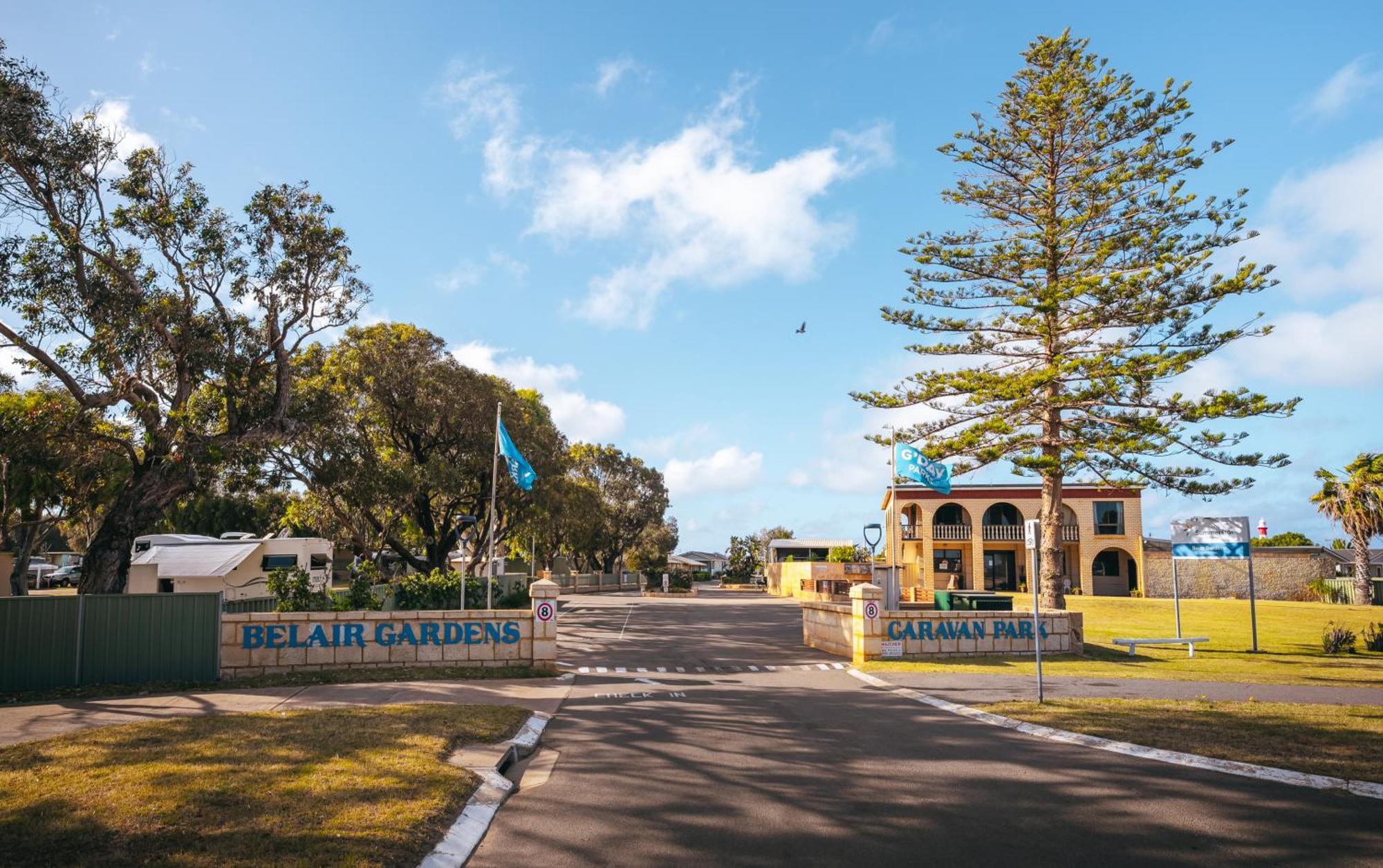 Belair Gardens Caravan Park Джералдтон Экстерьер фото